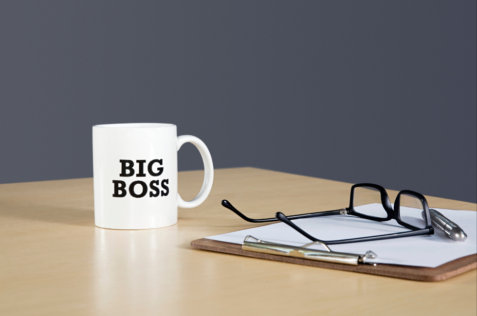 foto una tazza con scritto big boss