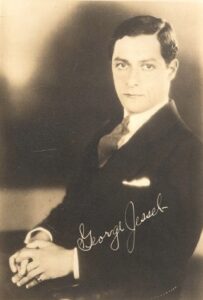 Una foto di George Jessel, uno dei possibili inventori del Bloody Mary