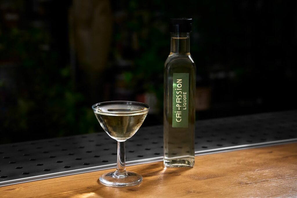 Liquore Cai-Passion è un liquore a base cachaca, scorze di lime e frutto della passione (passion fruit)