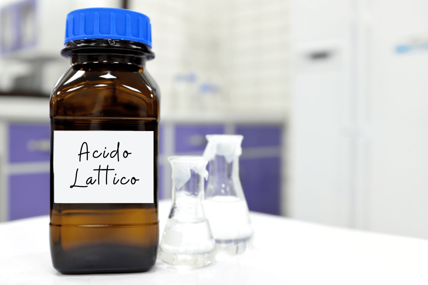 Una bottiglia di acido lattico per mixology